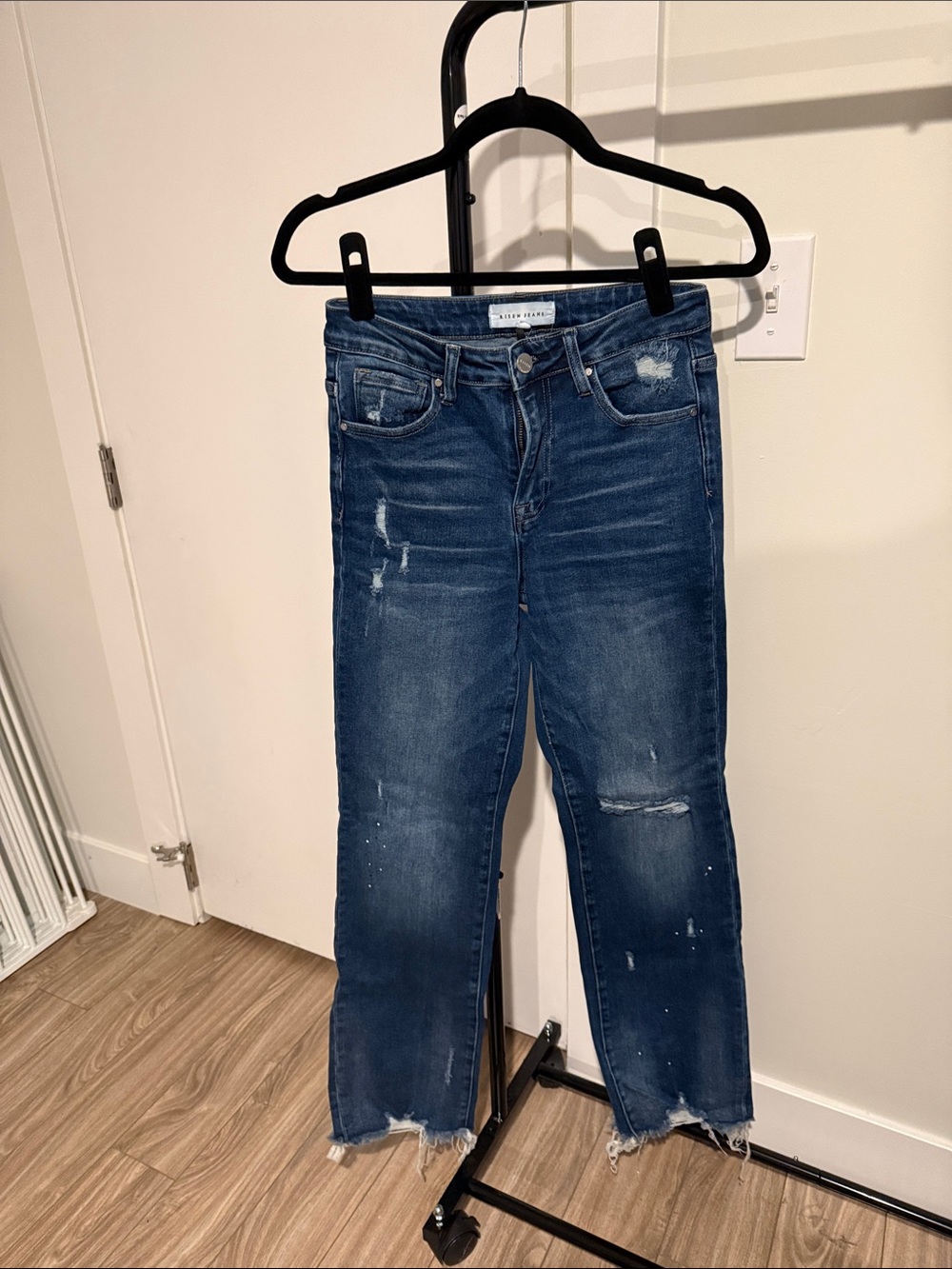 Women’s Straight Leg Jeans - Dark Blue Distressed